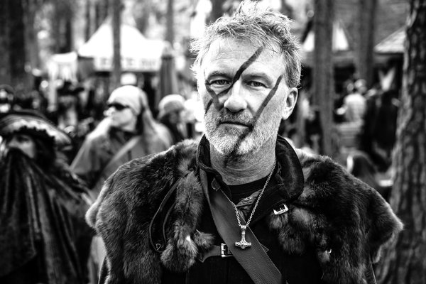 How to select a holiday rental in York that offers Viking-themed tours?